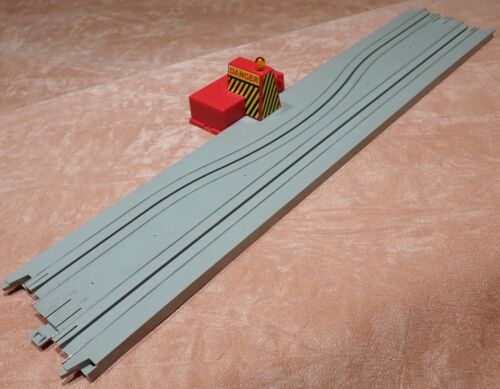 Tyco US1 US-1 Trucking Danger Squeeze slot car Track with Flashing light