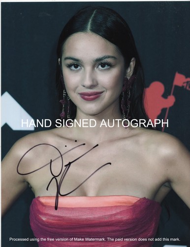 OLIVIA RODRIGO AUTOGRAPHED 8 1/2 X 11 AWESOME PHOTO / COA