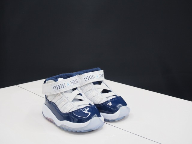 Nike Air Jordan XI 11 Retro \