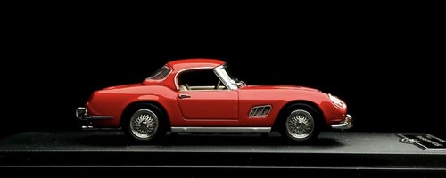 CR GFCC 1:64 Red 1960 250GT California Convertible SWB Model Diecast Metal Car - Picture 2 of 26