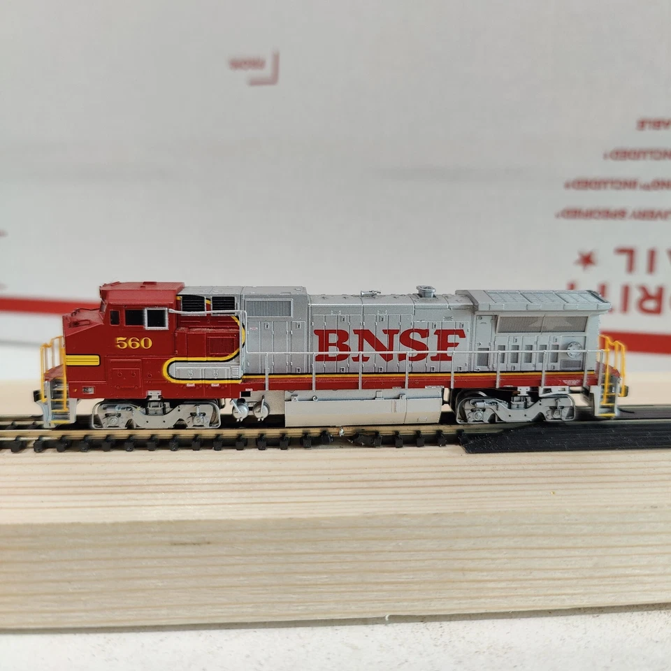 Atlas Dash 8-40BW Digitrax DCC BNSF #560 escala N probado funcionando  Foto 2 de 4