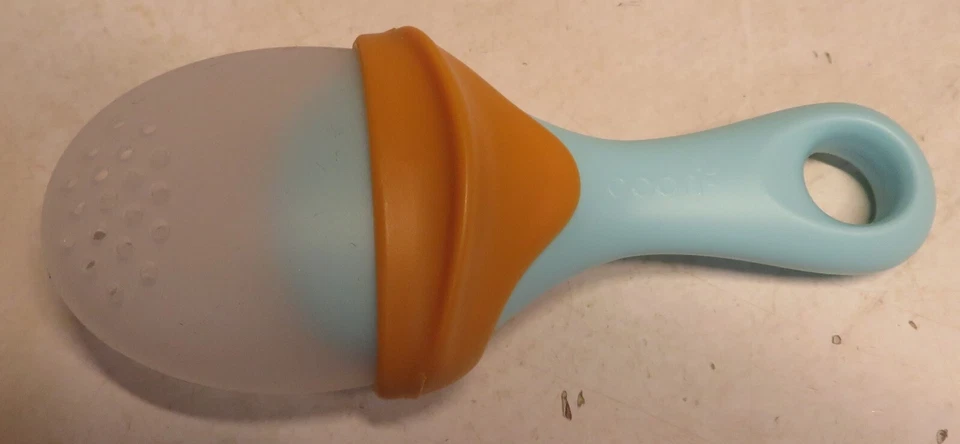 Alimentador de dentición de silicona Boon pulpa naranja verde azulado perfecto bonito alimento para bebés fruta Foto 2 de 4