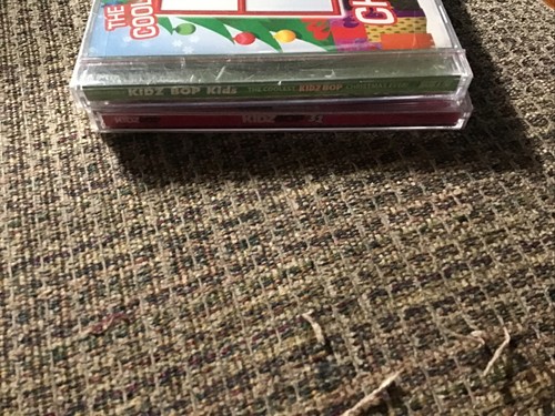 KIDZ BOP VOL. 31 & COOLEST CHRISTMAS EVER 2-CD LOT BRAND NEW RAZOR & TIE PRINT - Picture 5 of 6