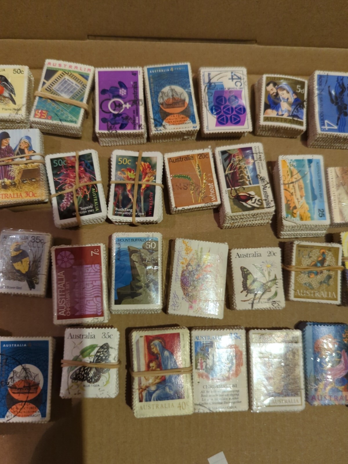 40x100=4000 Decimal used australian stamps Postage inc kiloware