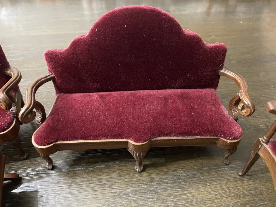 Sonia Messer Doll House Miniatures Red Velvet 3 Chairs & Couch & Foot Rest - Image 2 of 4