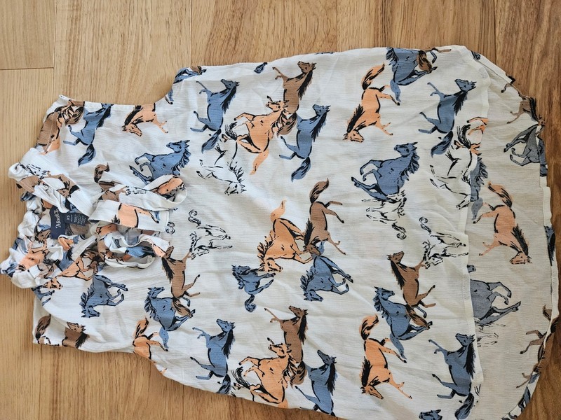 Modcloth Cream Blouse with Blue & Tan Horse Print Womens Size Xs Sleevless