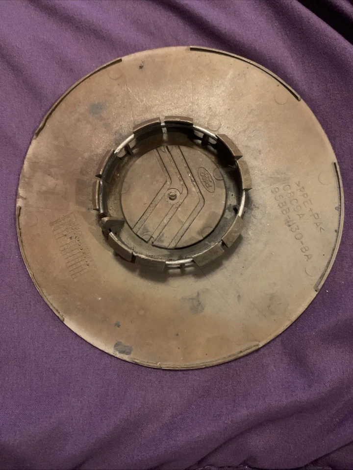 Оригинальный центральный колпак ступицы Ford Mercury Mystique 3116 95BB-1130-BA C8C9A 95-98 - Изображение 2 из 4