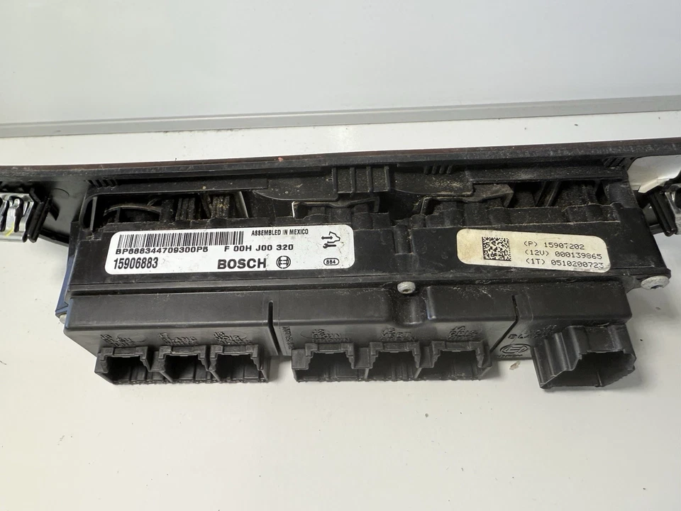 07-13 Cadillac Escalade Master Power Window Switch BOSCH 15906883 F00HJ00320 - Image 4 of 4