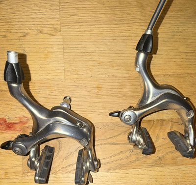 Dura-ace 7800 front and rear rim brakes. Read description