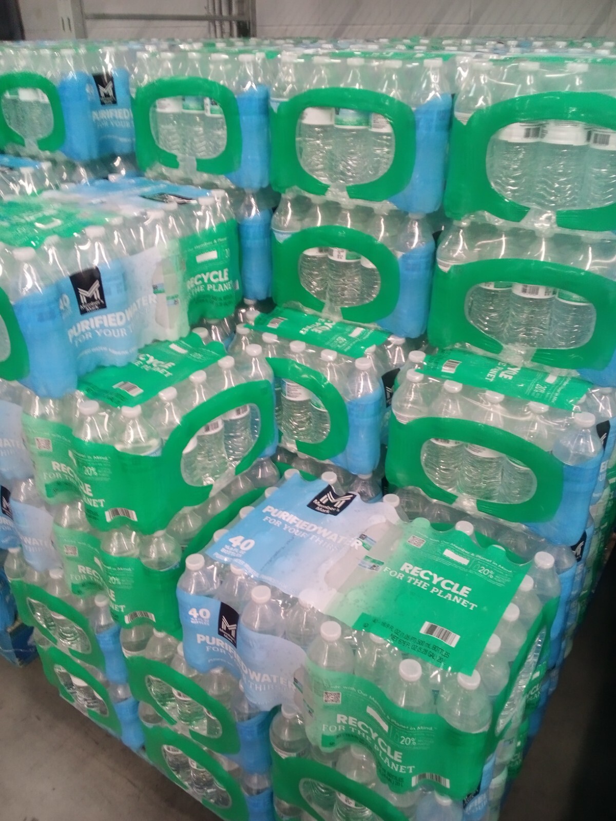 Member's Mark Purified Drinking Water Pallet. 16.9oz bottles, 40 ct