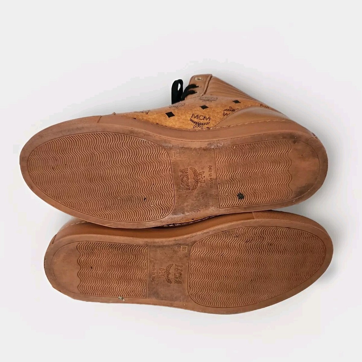 MCM コニャック ブラウン Visetos レザー ロートップ スニーカー MCM High-Top Sneaker Visetos Cognac Men Size 38 Womens Size