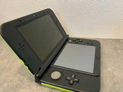 New Nintendo 3DS LL Lime Green / Black Console Japanese ver