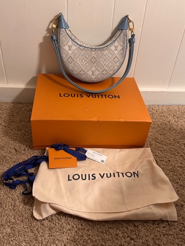 LOUIS VUITTON LOOP BAG CRUISE COLLECTION