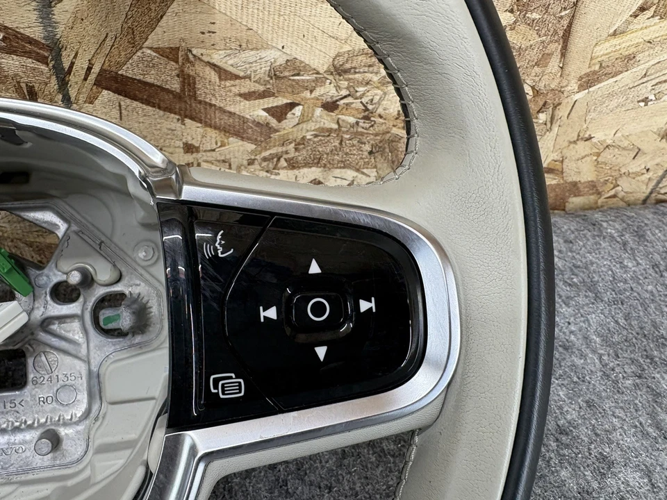 VOLVO S60 2019-2024 STEERING WHEEL W/ SWITCH BUTTON OEM - Image 2 of 4