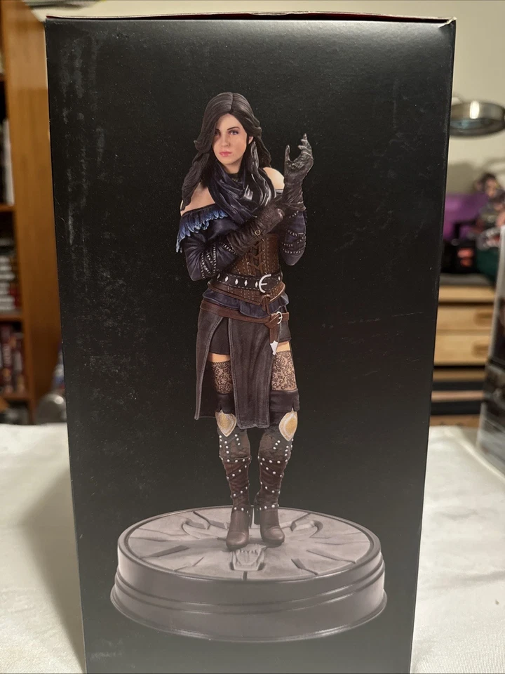 The Witcher III Wild Hunt Yennefer of Vengerberg Series 2 Alternate Look Statue - Image 2 of 4