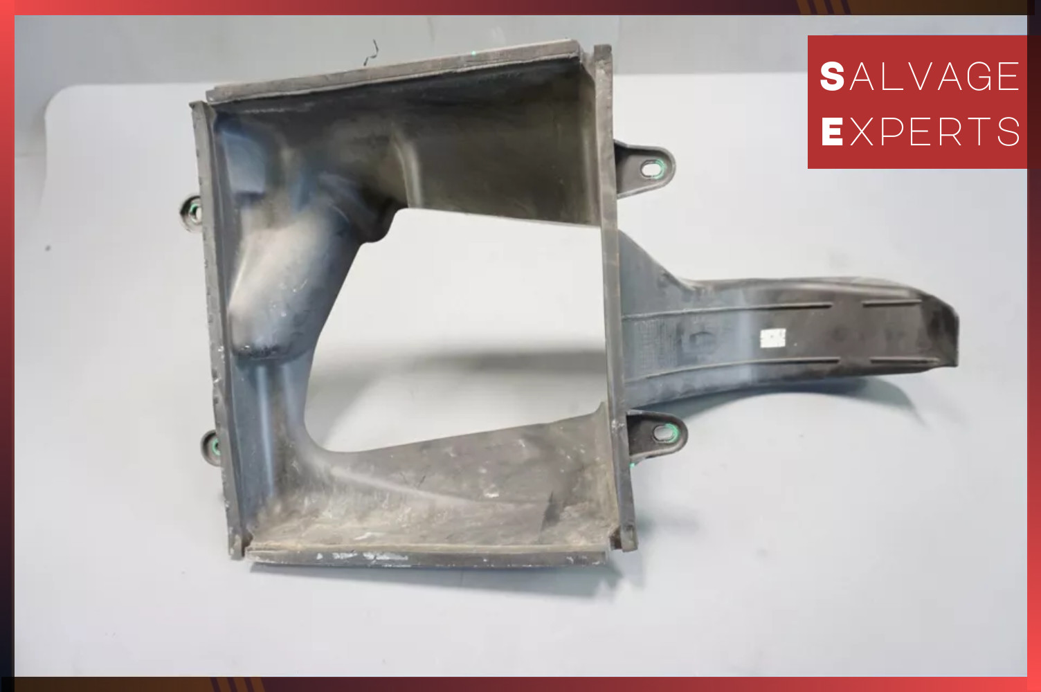 Maserati Ghibli 2014-2018 Front Left Shroud duct P/N 670004140