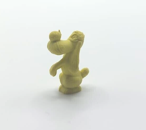 RARE, FIGURINE MONOCHROME ASTERIX, CLEOPATRE JAUNE, OFFERT PAR DUPONT D'ISIGNY. EUR 4,00