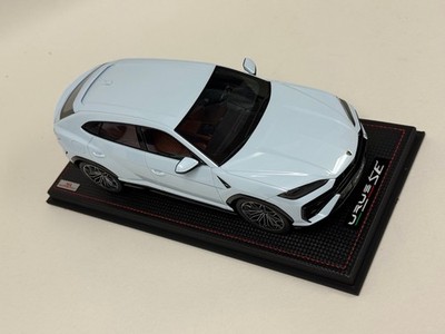 1/18 MR Collection Lamborghini Urus 