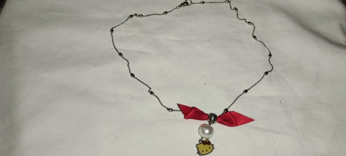 Sanrio Collana con ciondolo a forma di cuore di Hello Kty