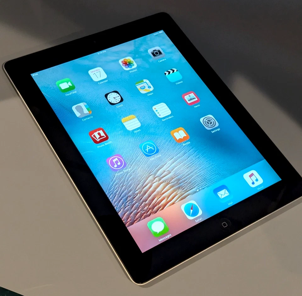 MINTY Apple iPad 2nd Generation A1395 WiFi 16GB | BUNDLE with 1 YR WARRANTY! - Image 2 of 4