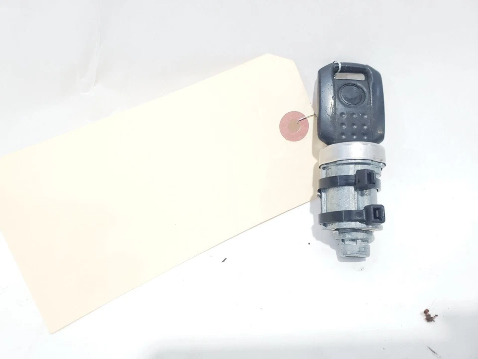 Interruptor de encendido VPG MV-1 2016 OEM con llave  Foto 2 de 4