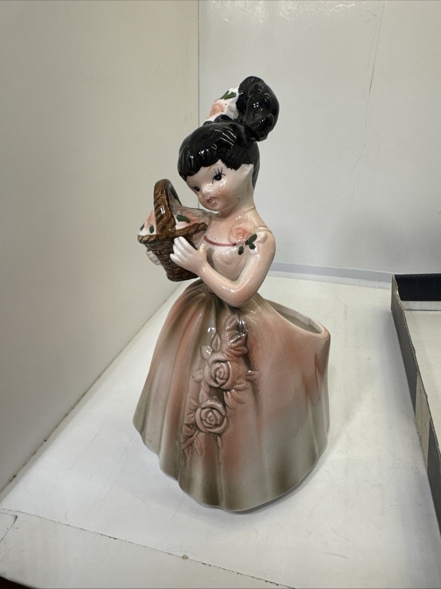 ENESCO エネスコ ヴィンテージ　レトロ置物 Vintage Enesco Girl Figurine Planter w/ Flower Basket E-4088 Black