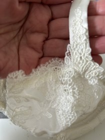 Lise Charmel, Ultra Feminin, Q: ACC3042D, Lacy balcony bra, 34D, Ivory