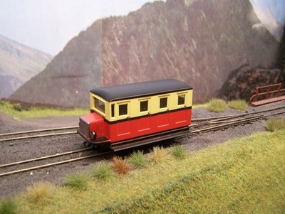 A1Models EINTEILIGER 3D-DRUCK 4 RAD SCHIENENBUS FÜR DAS KATO 11-109 FAHRGESTELL.