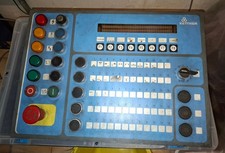 Kettner Steuerpultplatte mit Microsyst Display