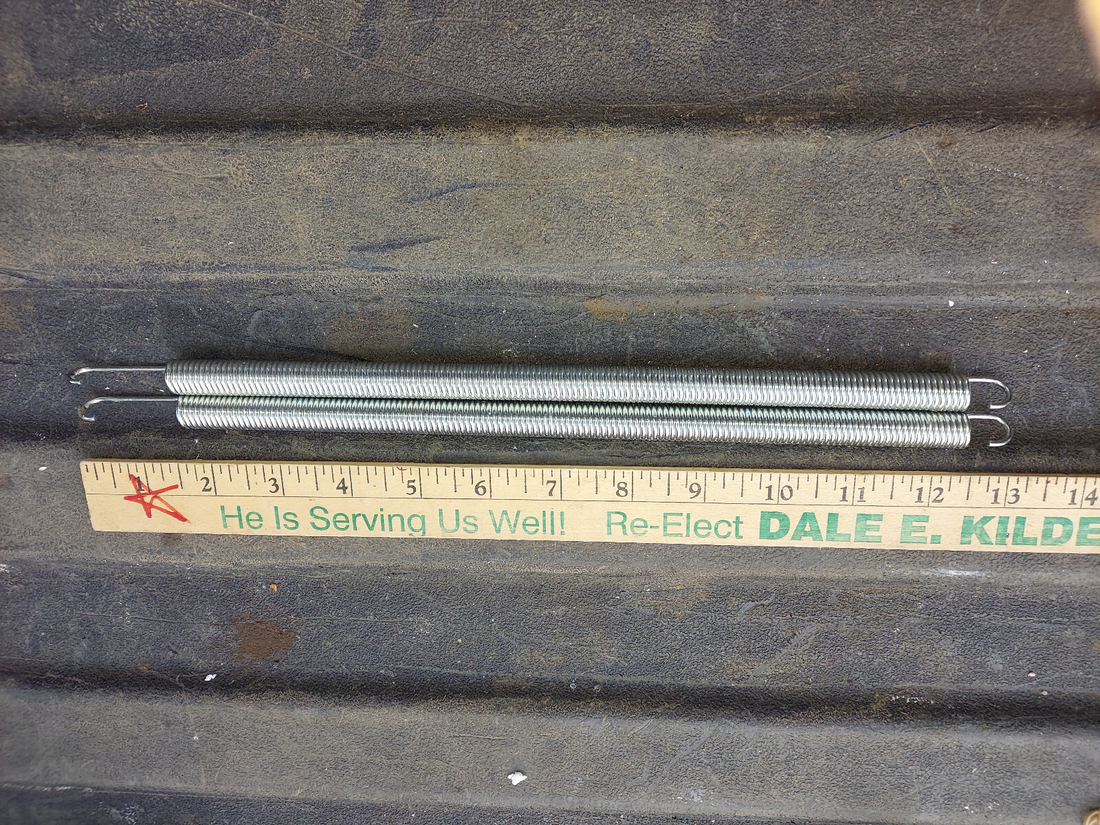 23HH54 PAIR OF DISHWASHER DOOR SPRINGS, SAMSUNG??, 13" X 107/8" X 9/16