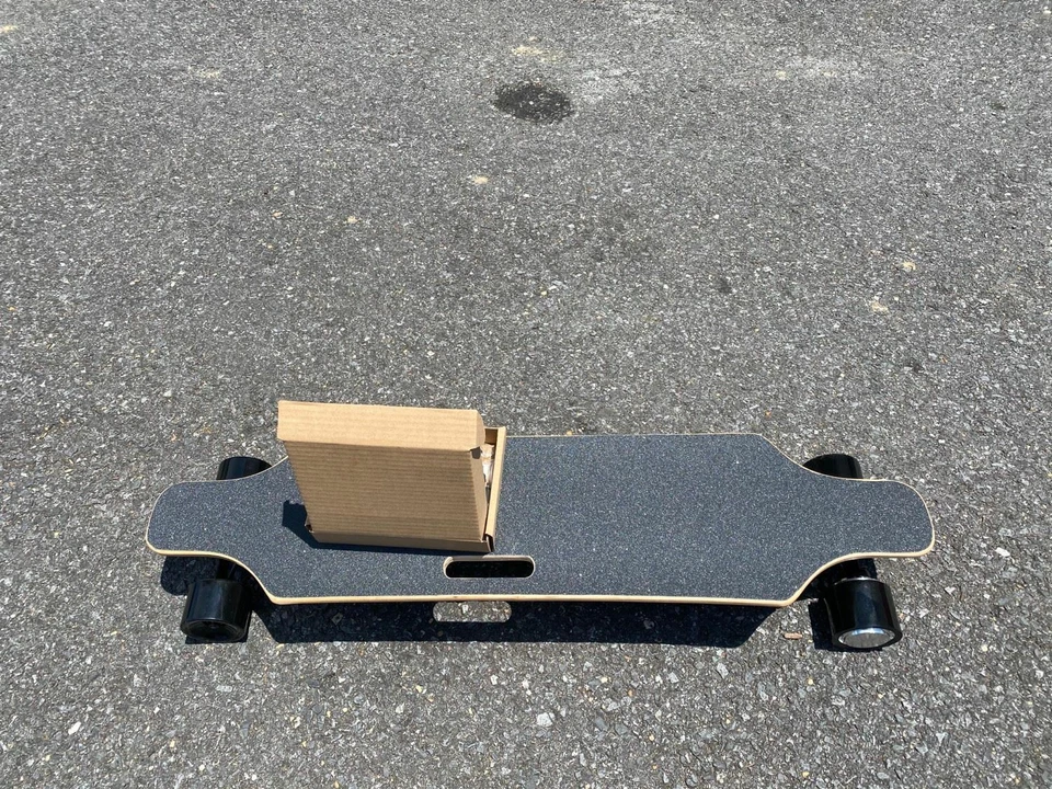 ЭЛЕКТРИЧЕСКИЙ СКЕЙТБОРД J-M4 С ОДНИМ ПРИВОДОМ - Изображение 4 из 4