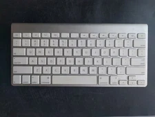 Apple A1314 Wireless Keyboard - Silver