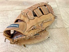 VTG Softball Glove General 3186 Right Hand Throw RHT Rawhide Lacing Pristine