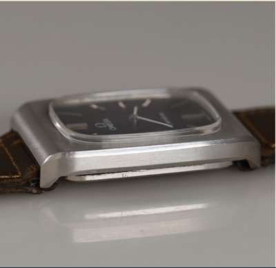 OMEGA Ref.511.0469 Cal.625 1970's Geneve Rectangular Black Dial