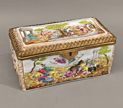9140003-d Porzellan-Capodimonte Casket Ernst Bohne 7 1/2x3 7/8x3 7/8in