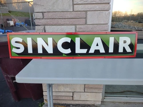 VINTAGE RARE LARGE SINCLAIR GASOLINE) 1-PIECE PORCELAIN DEALER SIGN (6FT LONG)
