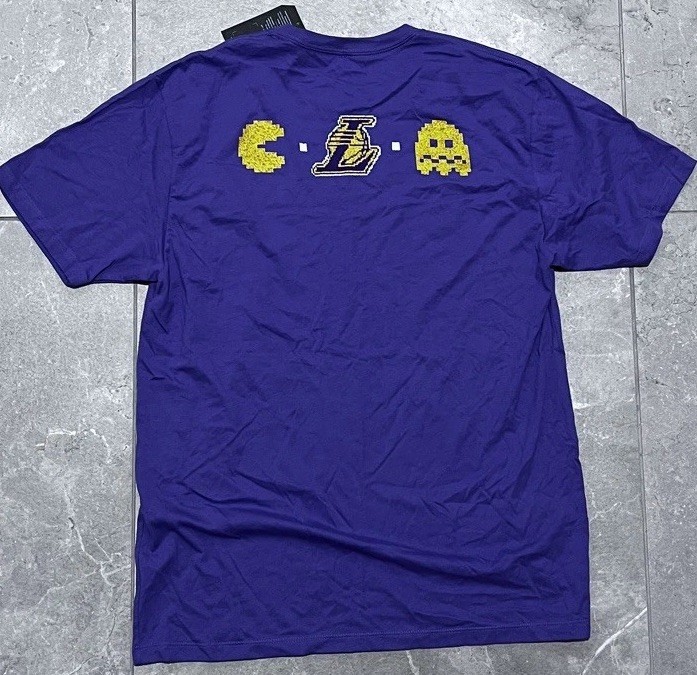 “LAKERS JUNKY“ - image 10