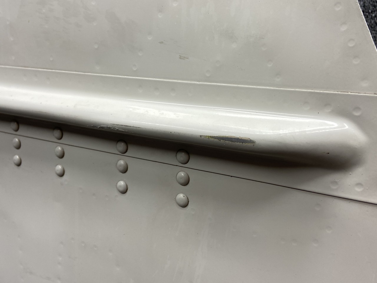 35-815055-214 Beechcraft A36 Outboard Main Landing Gear Door LH