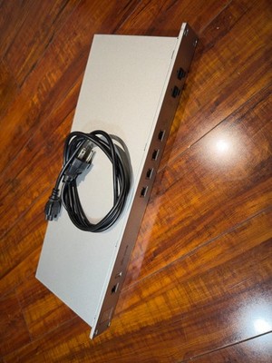 Ubiquiti Networks UniFi Security Gateway Pro 4 (USG-PRO-4)   Tested & Working