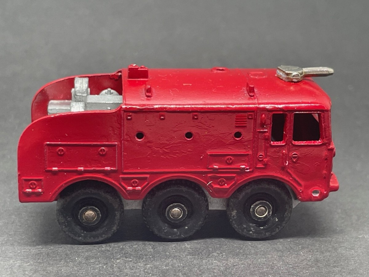 Matchbox 2024 #69 MBX Load Lifter – Telehandler Giallo Ambra, Serie 1-100, Nuovo In Card