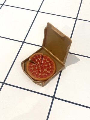 foodie mini brands series 2 Hand Tossed Peperoni Pizza Ultra Rare Frozen Moment