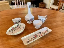 ~AYNSLEY, PEMBROKE (GOLD) Vintage Ornamental Assembled Set of 6 Pieces (unused)!