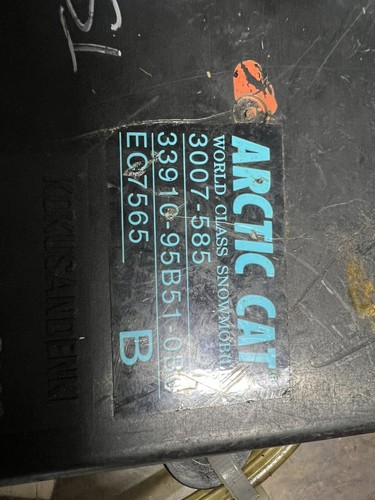 Arctic Cat F5 Twinspar Ecu 3007-585 - Imagen 2 de 4