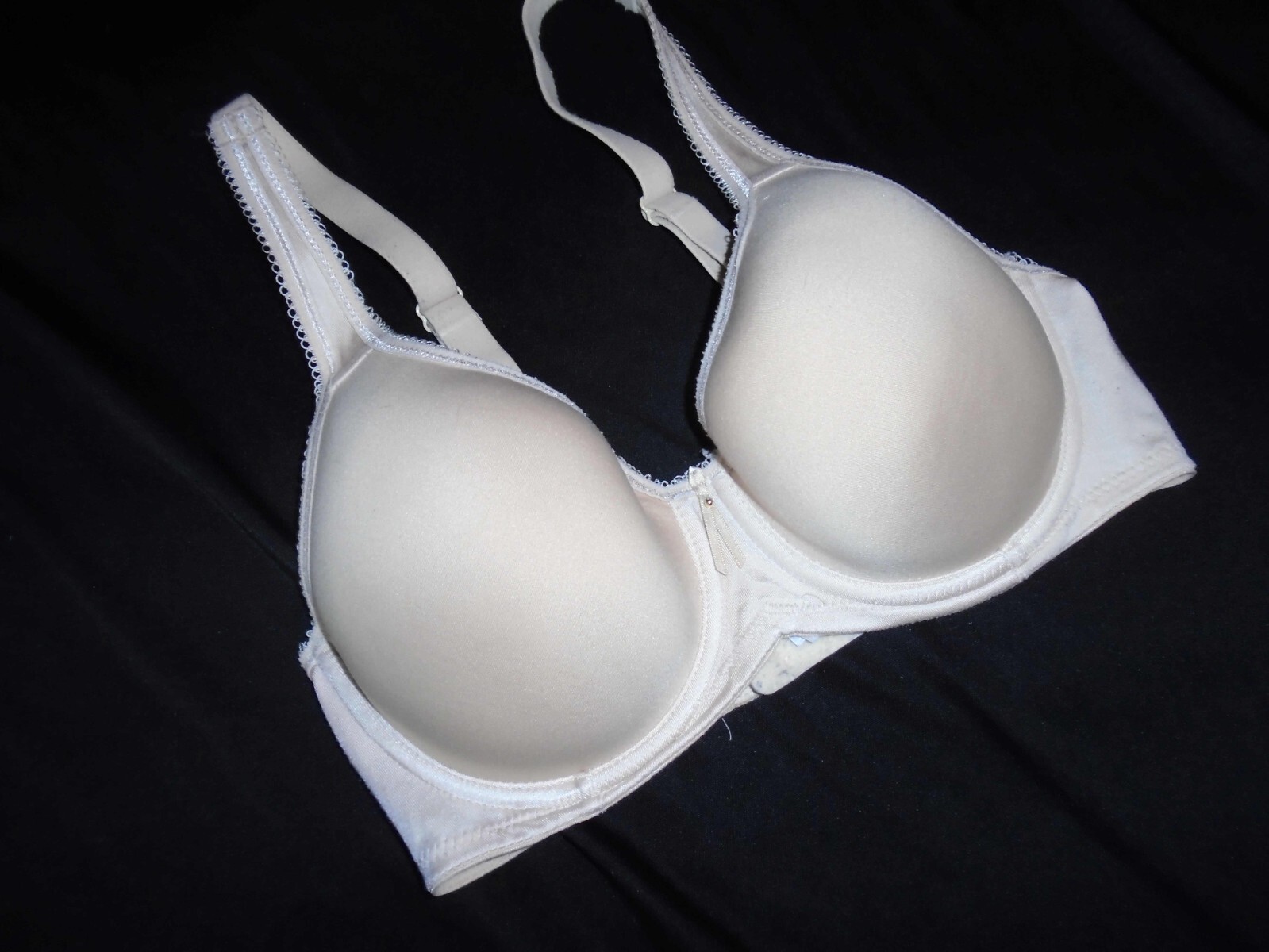 32D Beige U/W Lightly Lined WACOAL Basic Beauty T… - image 1