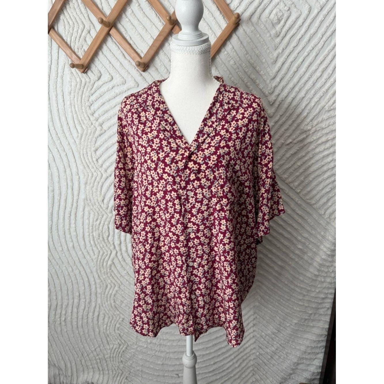 EXTREMELY RARE 1990's HK purple tag Ralph Lauren Burgundy Floral Blouse