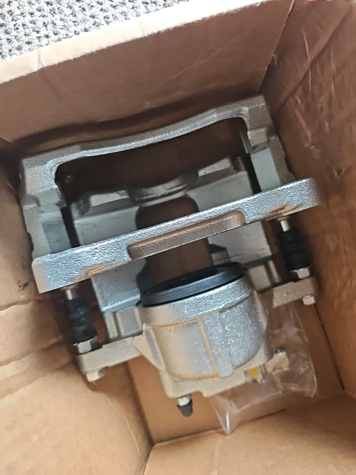 Pinzas delanteras Callahan - Chrysler Town & Country Dodge Grand Caravan 2008-2016 Foto 4 de 4