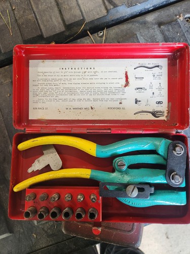 Whitney Jensen Vintage Locher Nr. 5 Jr Set mit Metallbox