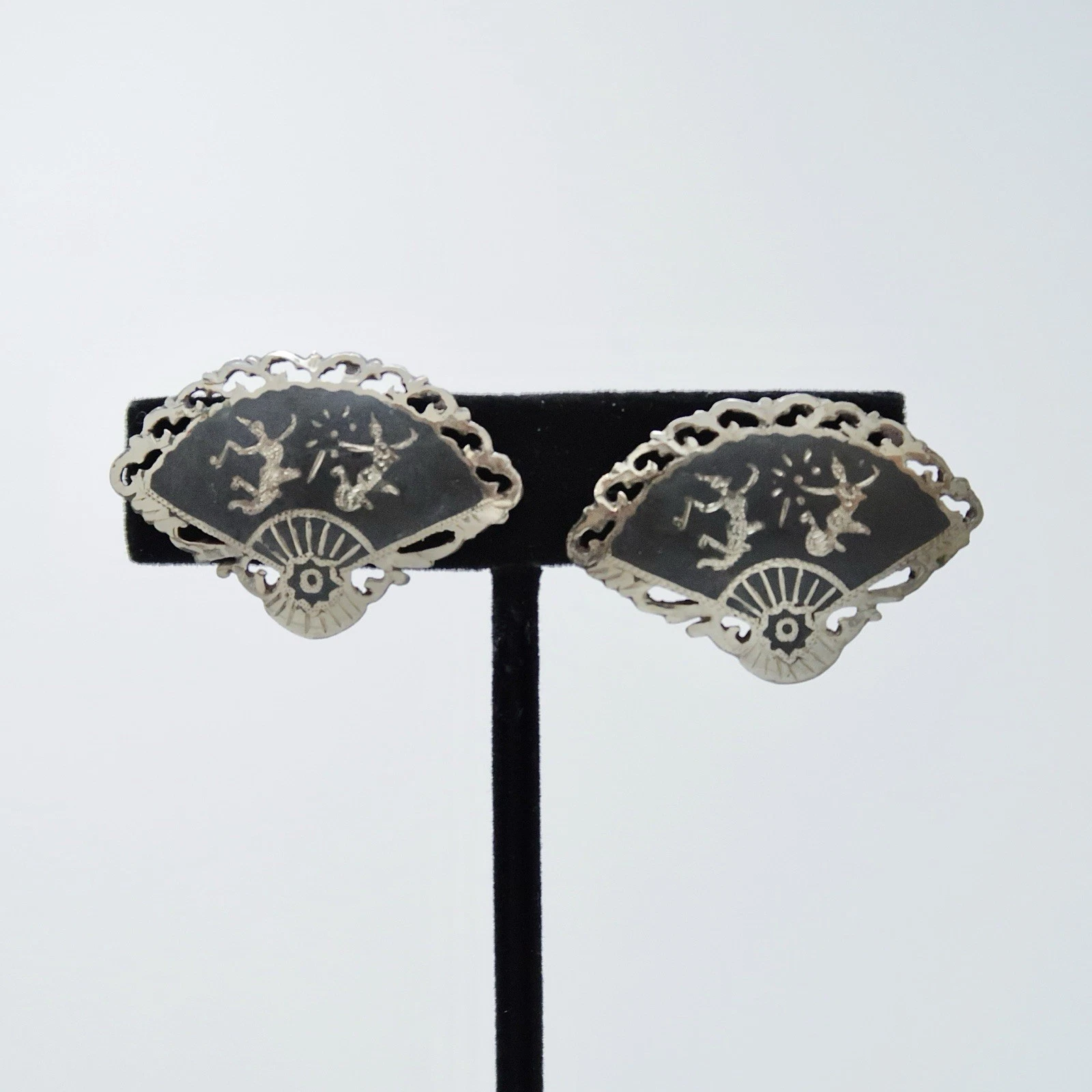 SIAM Thai Sterling Silver Neilloware Fan Dancer Vintage Earring Jewelry E107