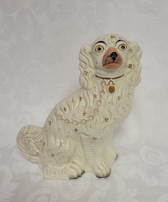 Staffordshire Style King Charles Spaniel Ceramic Mantle Dog Figurine