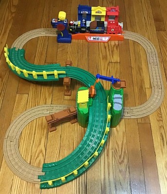 geotrax motorized train